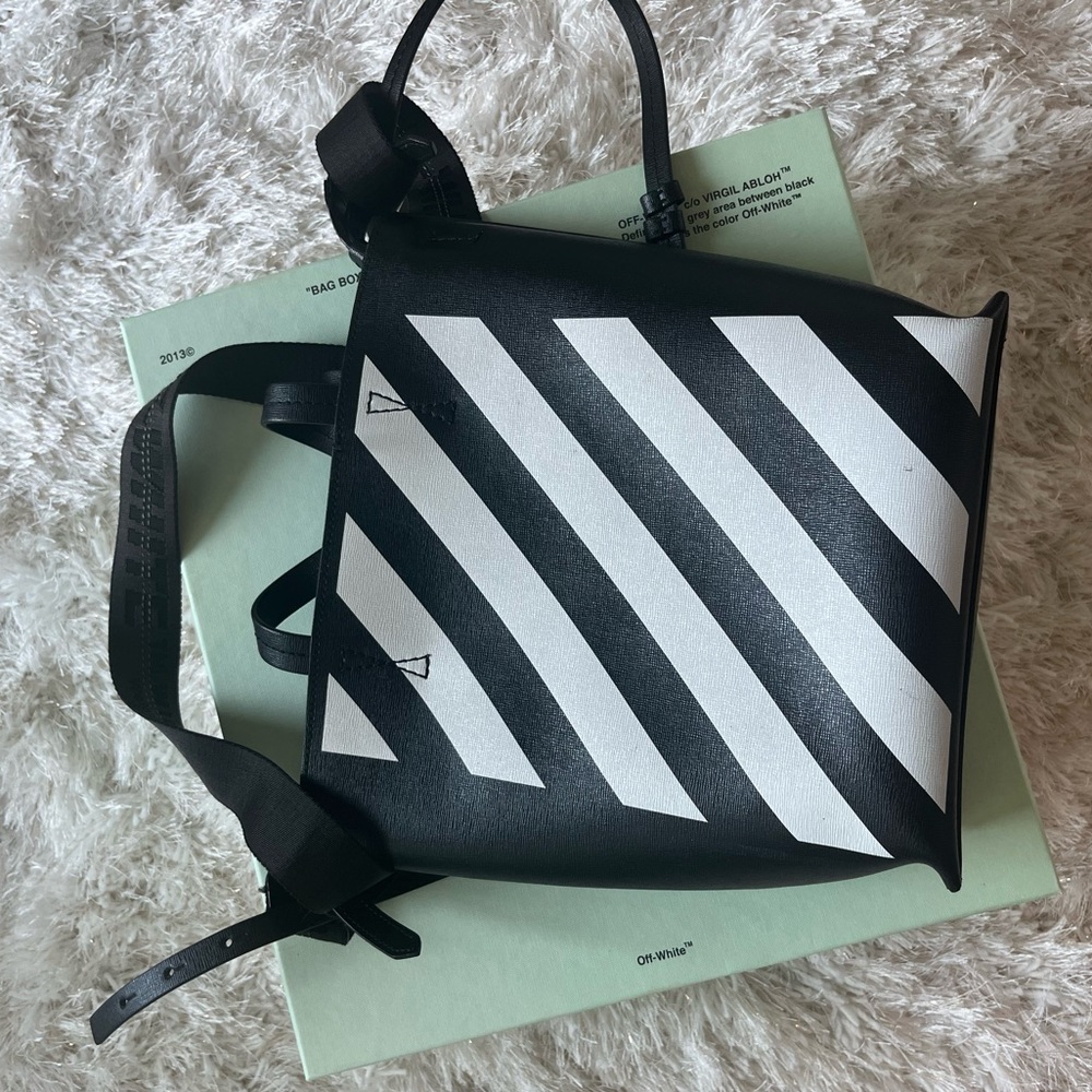 Off-White
SKU: 192607F04901101 
Black & White Diag Tote